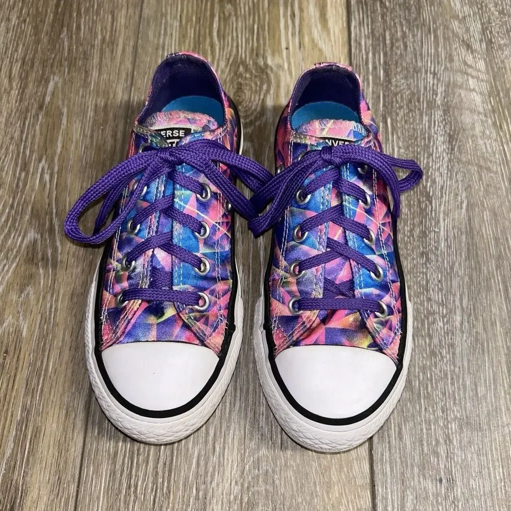 Converse previously owned